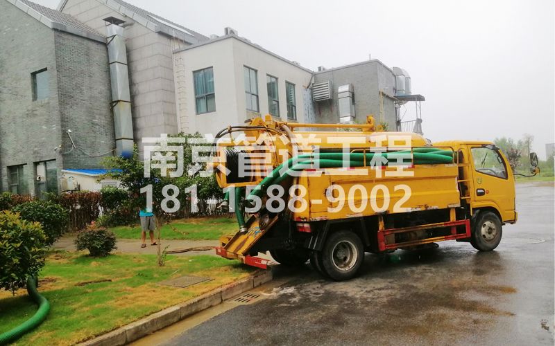 246月苑小区化粪池清理